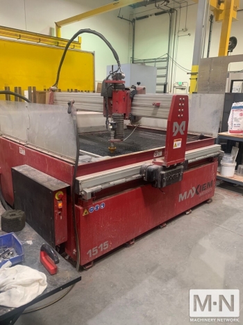 max1515a
